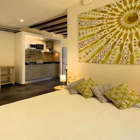 Cozy Apartament In The Center Barcelona